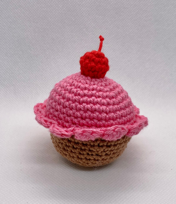 Crochet muffins, cotton, bakery toy, play kitchen food, the hidden treehouse, crochet cupcake, handmade, waldorf toy, montessori toy