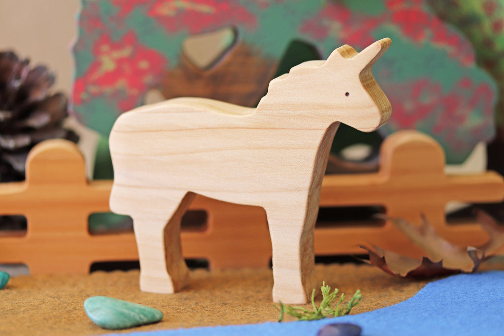 Wooden Unicorn - THT